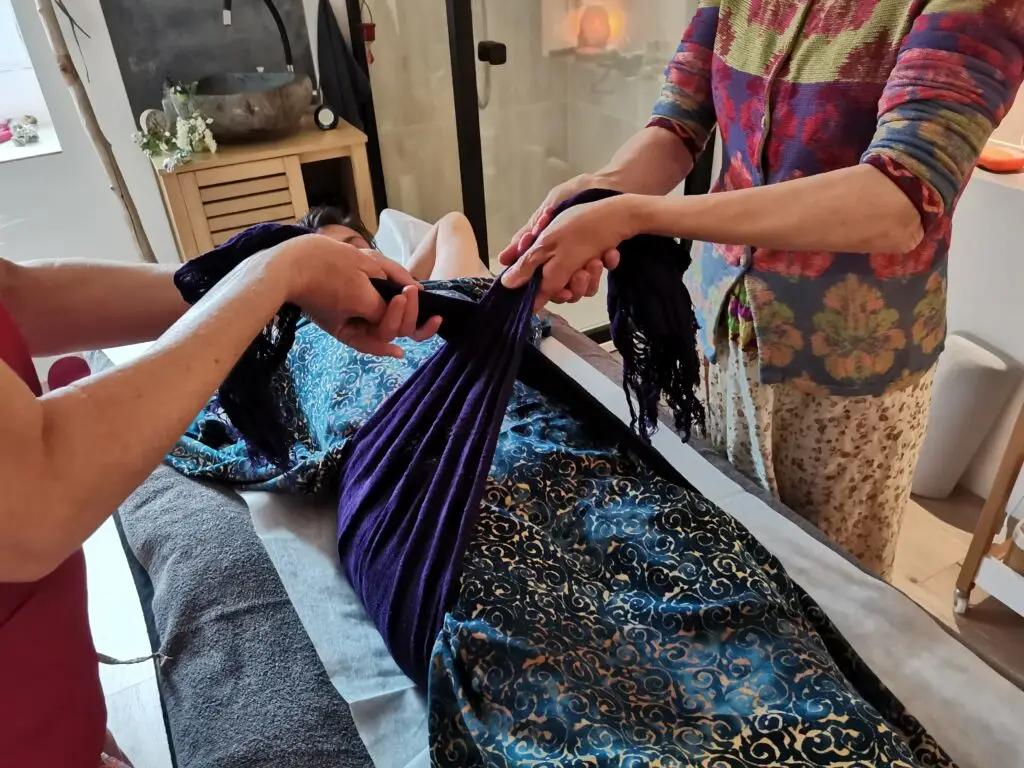 Claire Nicolas, rebozo massage Vézénobres | Marguerittes